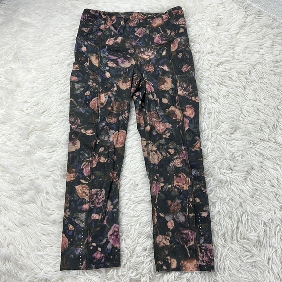 Lululemon Fast & Free Crop II Nulux 19" Peony Multi - Picture 1 of 9